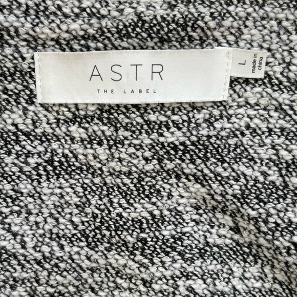 ASTR The Label Open Front Cardigan Long Sleeve Black and White Large - Picture 3 of 8